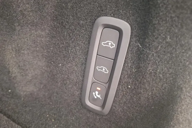 Volvo XC60 din 2021 cu 44.601 km - oferta VOL145407 - foto 10