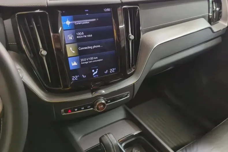 Volvo XC60 din 2021 cu 102.819 km - oferta VOL145415 - foto 5