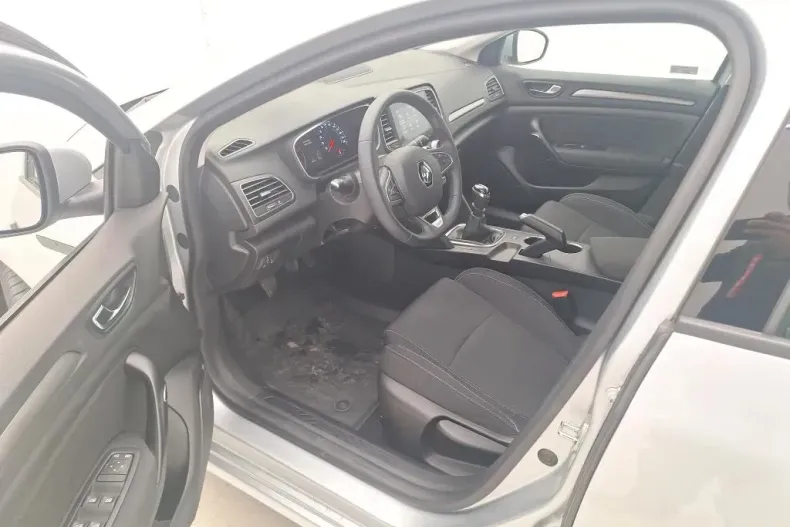 Renault Megane din 2021 cu 33.212 km - oferta REN145416 - foto 4