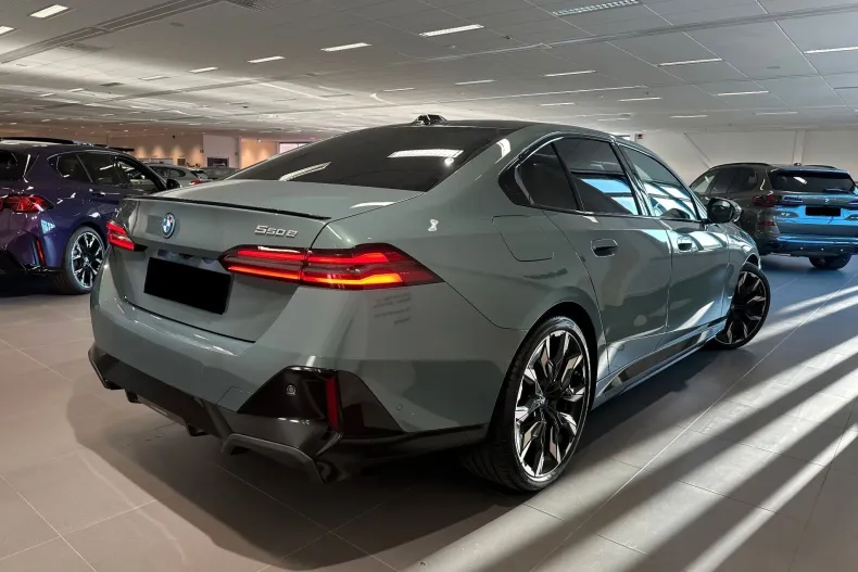 BMW Seria 5 din 2024 cu 30.200 km - oferta BMW145418 - foto 3