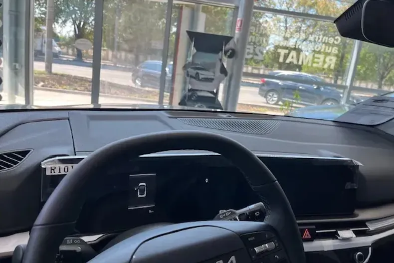 Kia Sportage din 2025 cu 1 km - oferta KIA145424 - foto 23