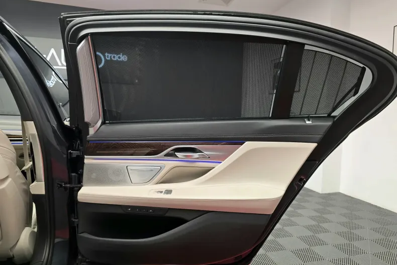 BMW Seria 7 din 2019 cu 132.000 km - oferta BMW145431 - foto 20