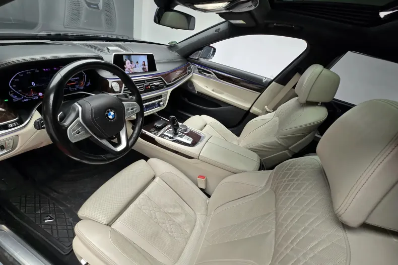 BMW Seria 7 din 2019 cu 132.000 km - oferta BMW145431 - foto 26