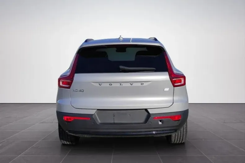 Volvo XC40 din 2025 cu 7 km - oferta VOL145441 - foto 6