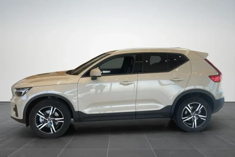 Volvo XC40 din 2025 cu 1 km - oferta VOL145442 - foto 3