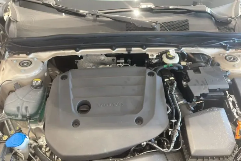 Volvo XC40 din 2025 cu 1 km - oferta VOL145442 - foto 20