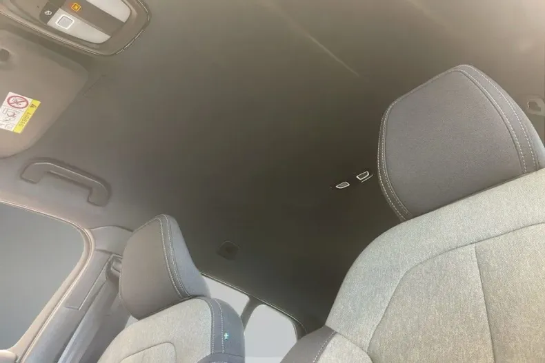 Volvo XC40 din 2025 cu 1 km - oferta VOL145442 - foto 21