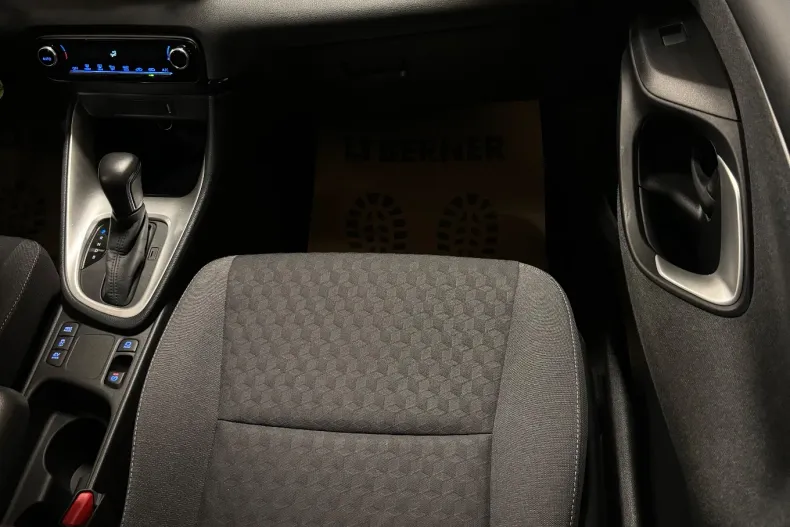 Toyota Yaris din 2021 cu 119.990 km - oferta TOY145458 - foto 9