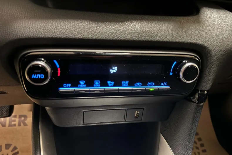 Toyota Yaris din 2021 cu 119.990 km - oferta TOY145458 - foto 17