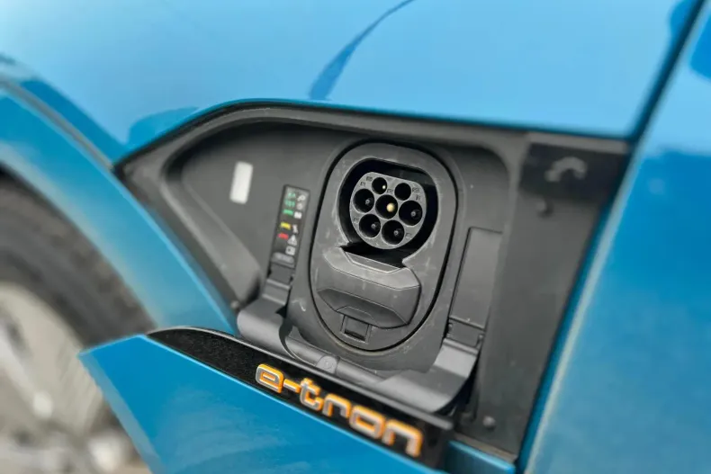 Audi e-tron din 2020 cu 106.422 km - oferta AUD145464 - foto 26