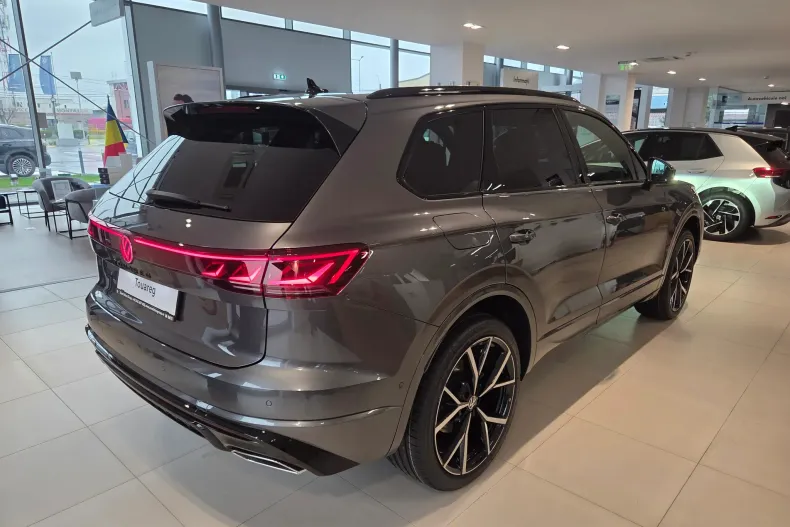 Volkswagen Touareg din 2025 cu 5 km - oferta VOL145484 - foto 7
