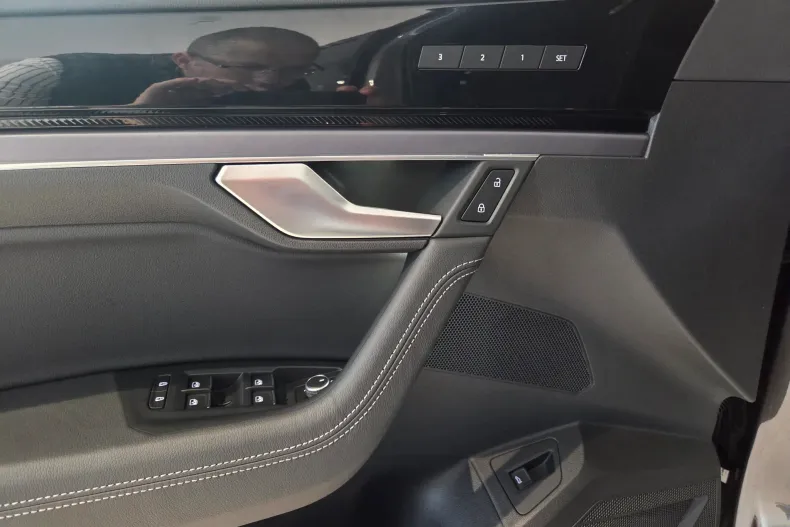 Volkswagen Touareg din 2025 cu 5 km - oferta VOL145484 - foto 14