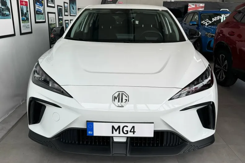 MG MG4 din 2024 cu 1 km - oferta MG0145511 - foto 2