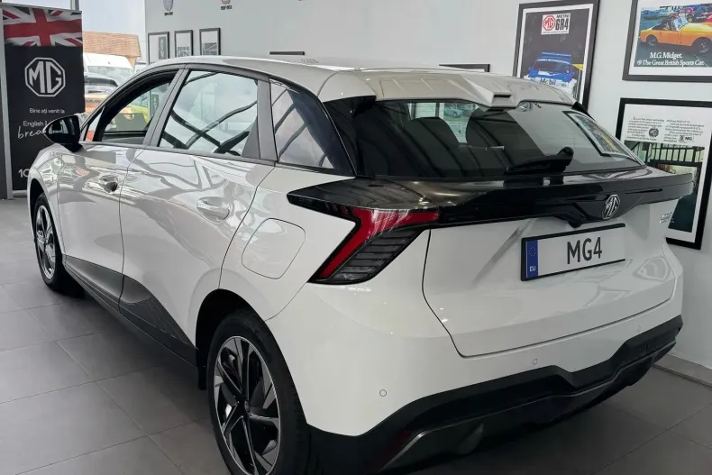 MG MG4 din 2024 cu 1 km - oferta MG0145511 - foto 3