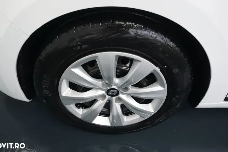 Renault Clio din 2022 cu 3.845 km - oferta REN145512 - foto 5