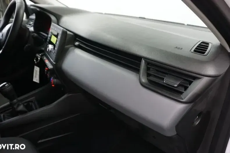Renault Clio din 2022 cu 3.845 km - oferta REN145512 - foto 12