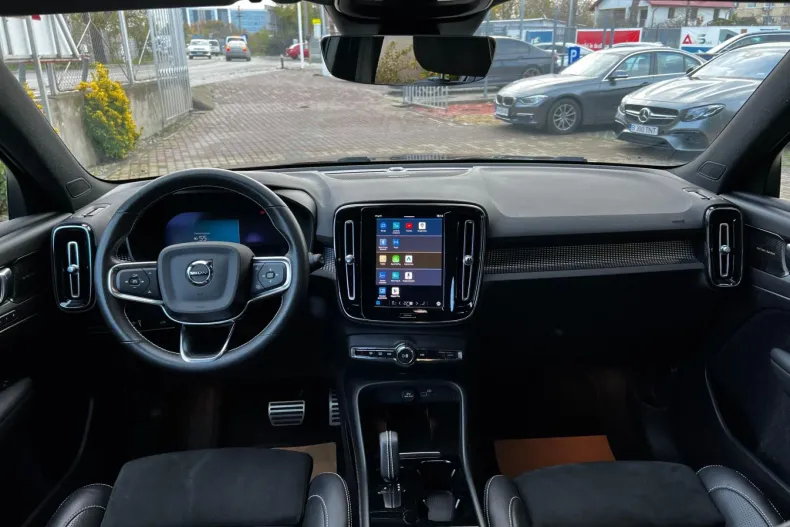 Volvo XC40 din 2021 cu 121.985 km - oferta VOL145514 - foto 4