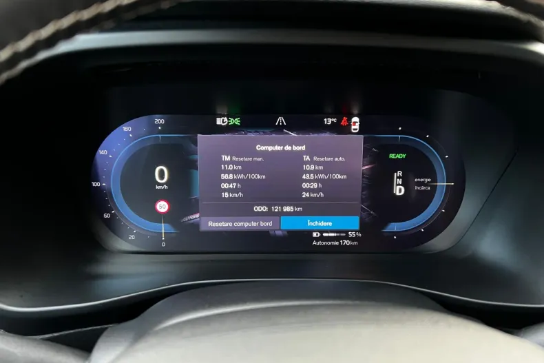 Volvo XC40 din 2021 cu 121.985 km - oferta VOL145514 - foto 8