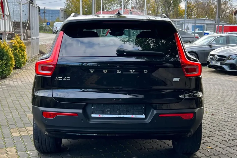 Volvo XC40 din 2021 cu 121.985 km - oferta VOL145514 - foto 13