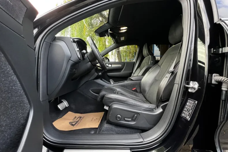 Volvo XC40 din 2021 cu 121.985 km - oferta VOL145514 - foto 17