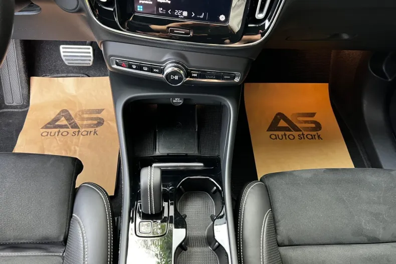 Volvo XC40 din 2021 cu 121.985 km - oferta VOL145514 - foto 32