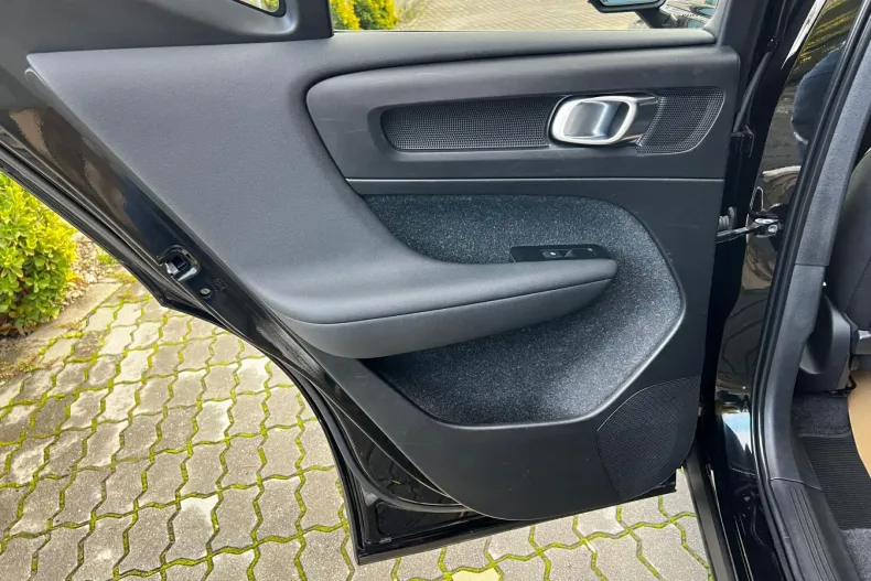 Volvo XC40 din 2021 cu 121.985 km - oferta VOL145514 - foto 36