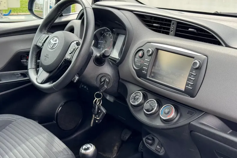 Toyota Yaris din 2019 cu 96.000 km - oferta TOY145527 - foto 13