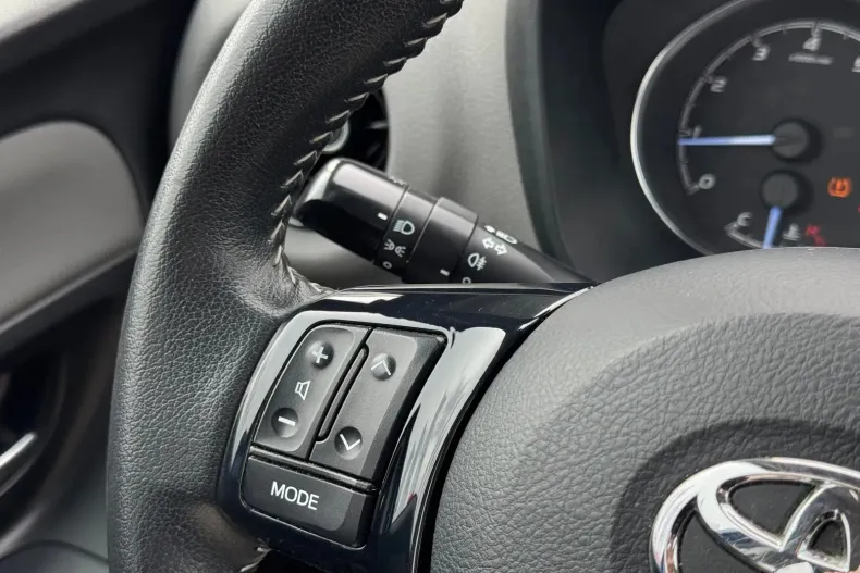 Toyota Yaris din 2019 cu 96.000 km - oferta TOY145527 - foto 31