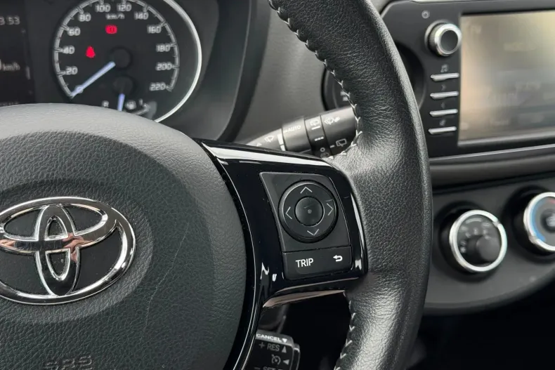 Toyota Yaris din 2019 cu 96.000 km - oferta TOY145527 - foto 32