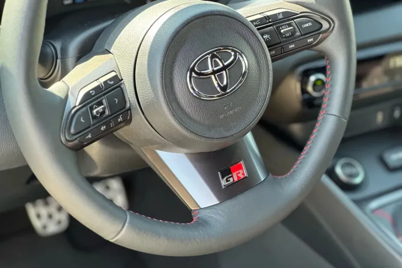 Toyota Yaris din 2023 cu 23.000 km - oferta TOY145528 - foto 13