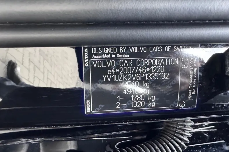 Volvo XC60 din 2023 cu 51.024 km - oferta VOL145543 - foto 5