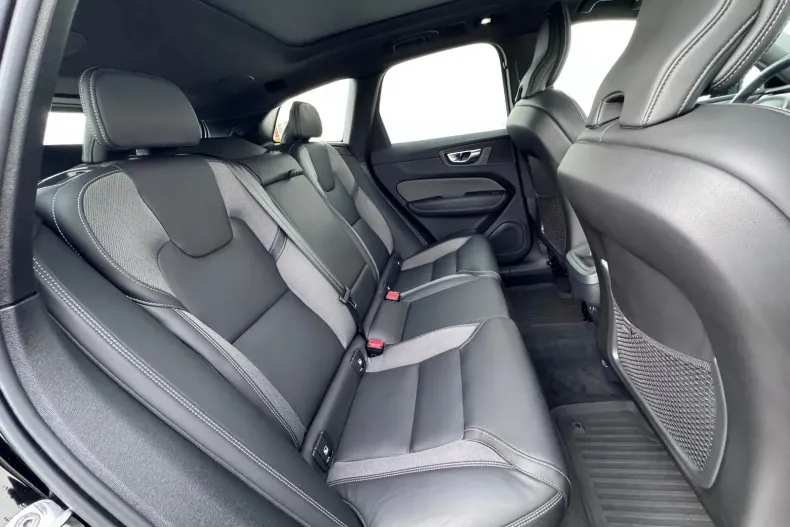 Volvo XC60 din 2023 cu 51.024 km - oferta VOL145543 - foto 23