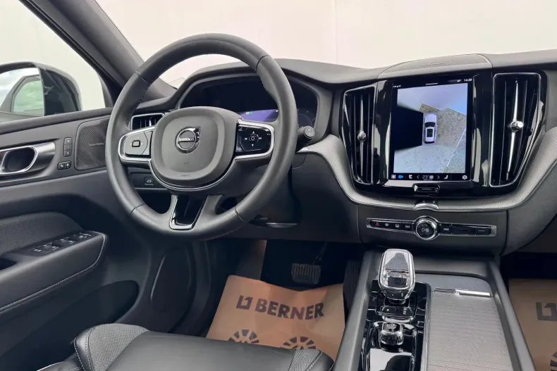 Volvo XC60 din 2023 cu 51.024 km - oferta VOL145543 - foto 27