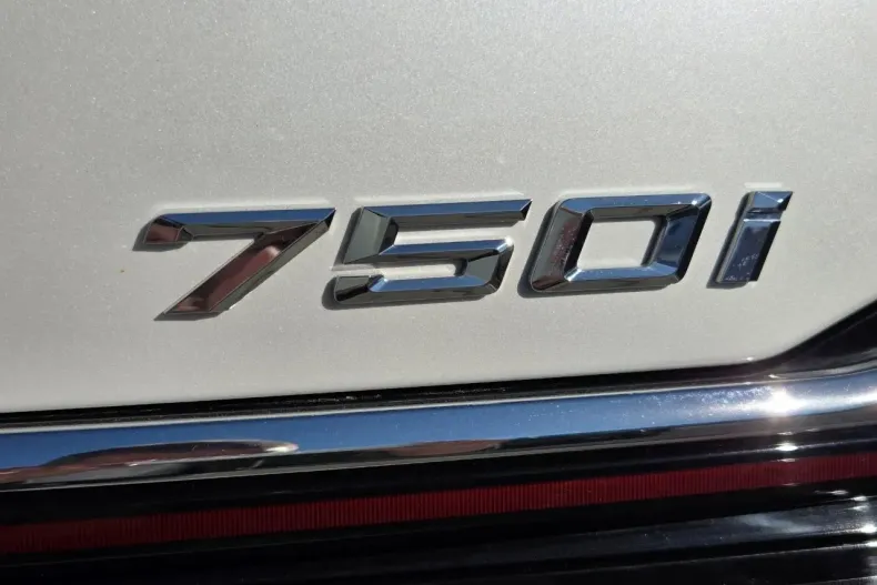 BMW Seria 7 din 2022 cu 31.083 km - oferta BMW145544 - foto 8