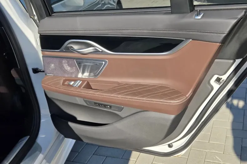 BMW Seria 7 din 2022 cu 31.083 km - oferta BMW145544 - foto 22