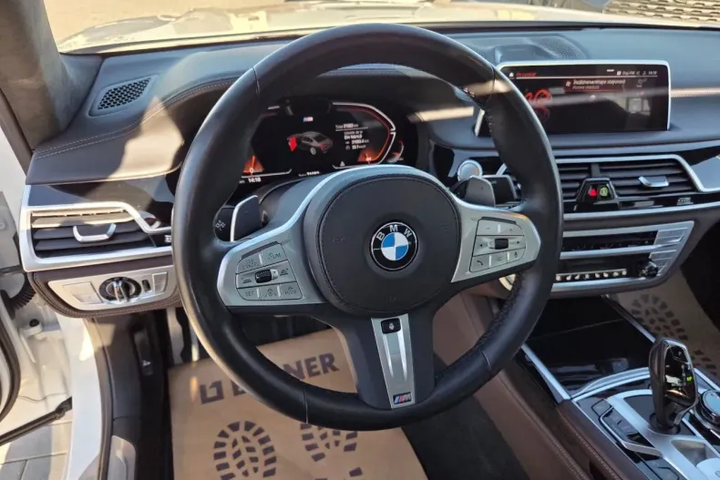 BMW Seria 7 din 2022 cu 31.083 km - oferta BMW145544 - foto 40