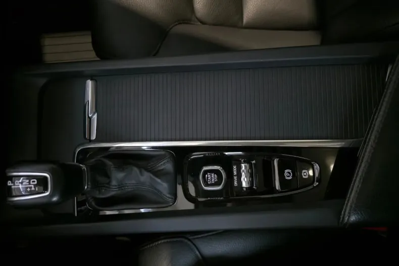 Volvo S60 din 2019 cu 87.506 km - oferta VOL145548 - foto 16