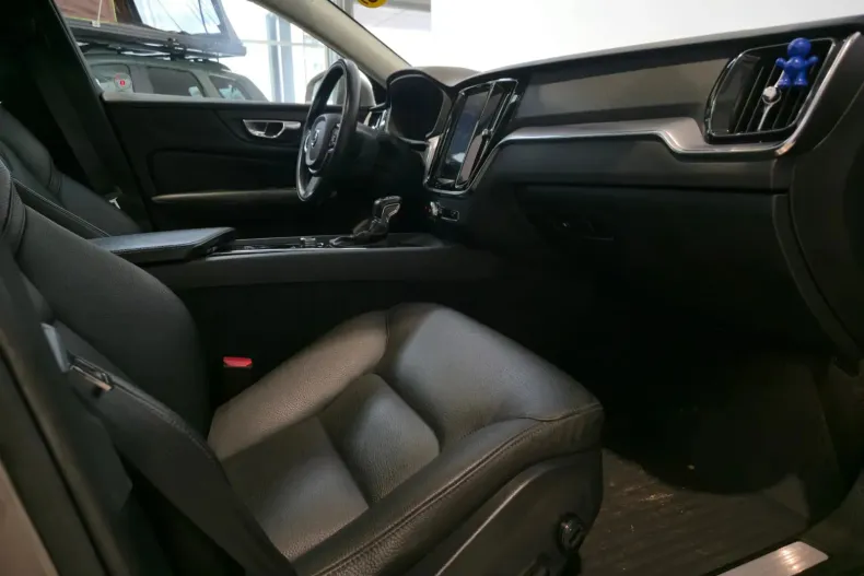 Volvo S60 din 2019 cu 87.506 km - oferta VOL145548 - foto 32