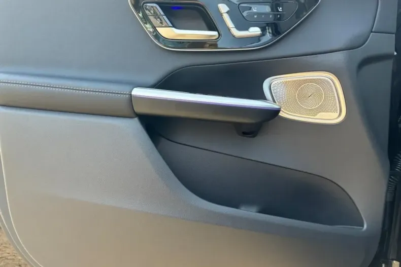 Mercedes-Benz GLC 400 din 2024 cu 8.612 km - oferta MER145556 - foto 7