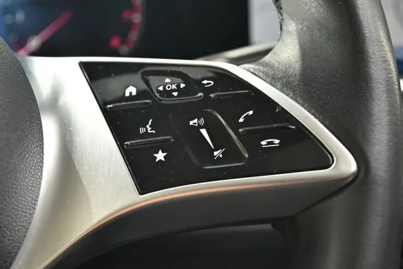 Mercedes-Benz GLB 220 din 2024 cu 37.200 km - oferta MER145566 - foto 7