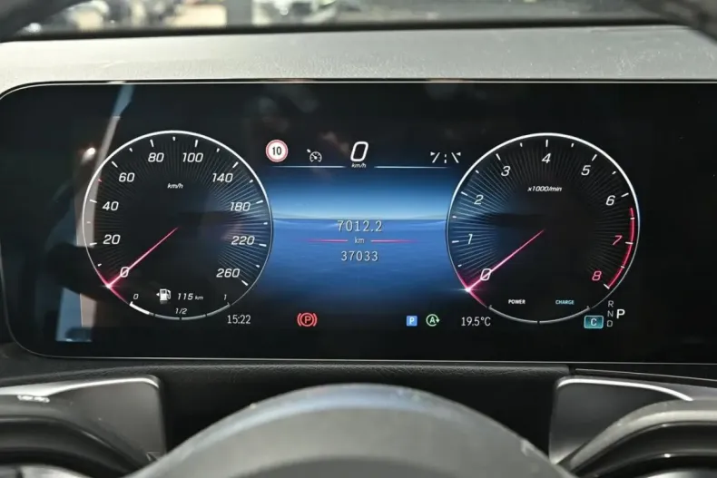 Mercedes-Benz GLB 220 din 2024 cu 37.200 km - oferta MER145566 - foto 8