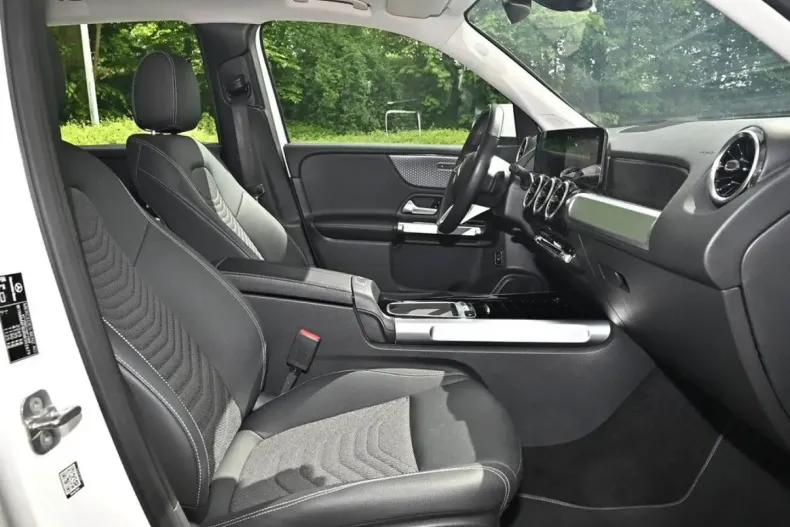 Mercedes-Benz GLB 220 din 2024 cu 37.200 km - oferta MER145566 - foto 11