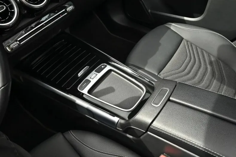 Mercedes-Benz GLB 220 din 2024 cu 37.200 km - oferta MER145566 - foto 17