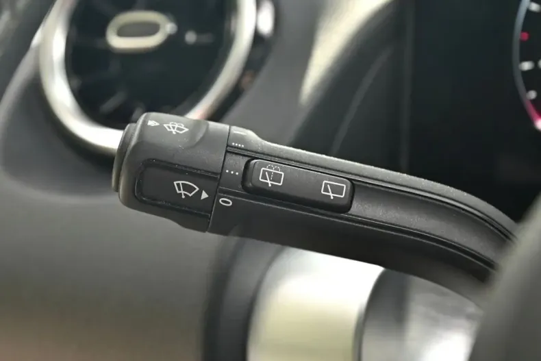 Mercedes-Benz GLB 220 din 2024 cu 37.200 km - oferta MER145566 - foto 21