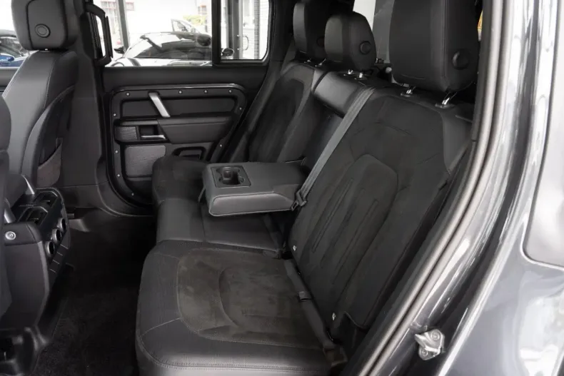 Land Rover Defender din 2022 cu 51.734 km - oferta LAN145572 - foto 16