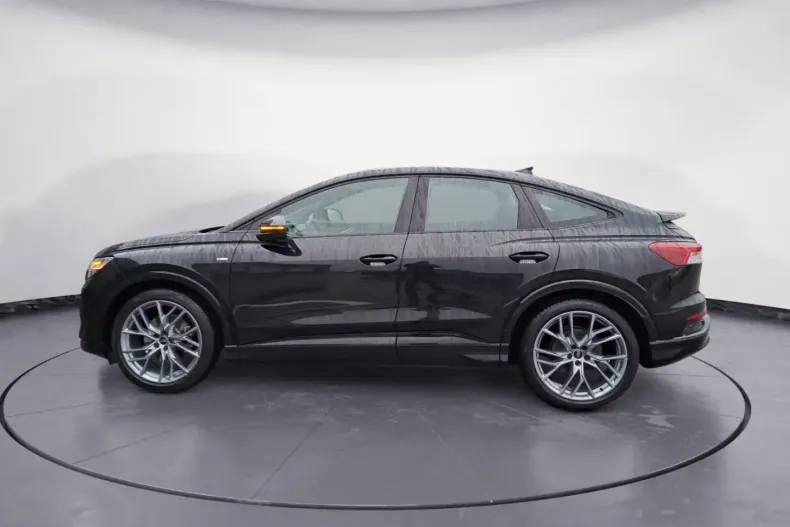 Audi Q4 e-tron din 2023 cu 45.016 km - oferta AUD145575 - foto 3