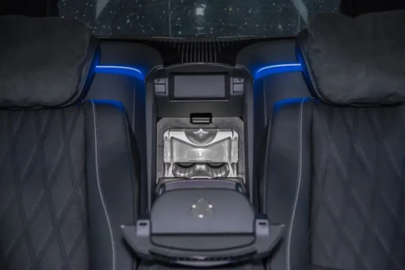 Mercedes-Benz GLS 600 din 2023 cu 2.000 km - oferta MER145577 - foto 32