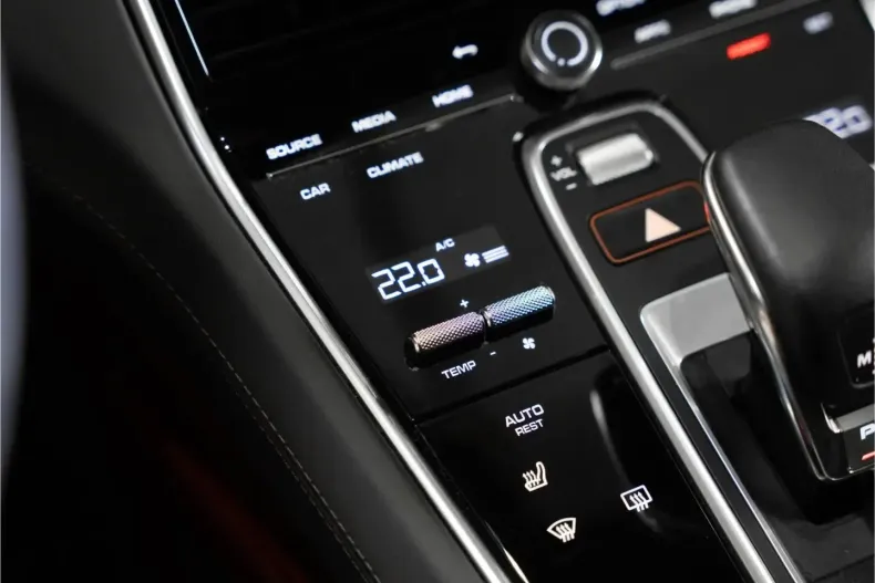 Porsche Panamera din 2024 cu 41.100 km - oferta POR145583 - foto 25