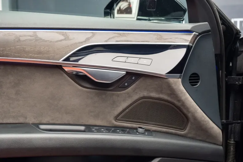 Audi A8 din 2021 cu 107.000 km - oferta AUD145602 - foto 21