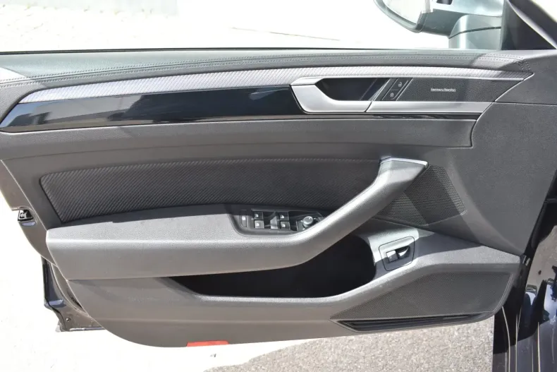 Volkswagen Arteon din 2021 cu 39.671 km - oferta VOL145620 - foto 8